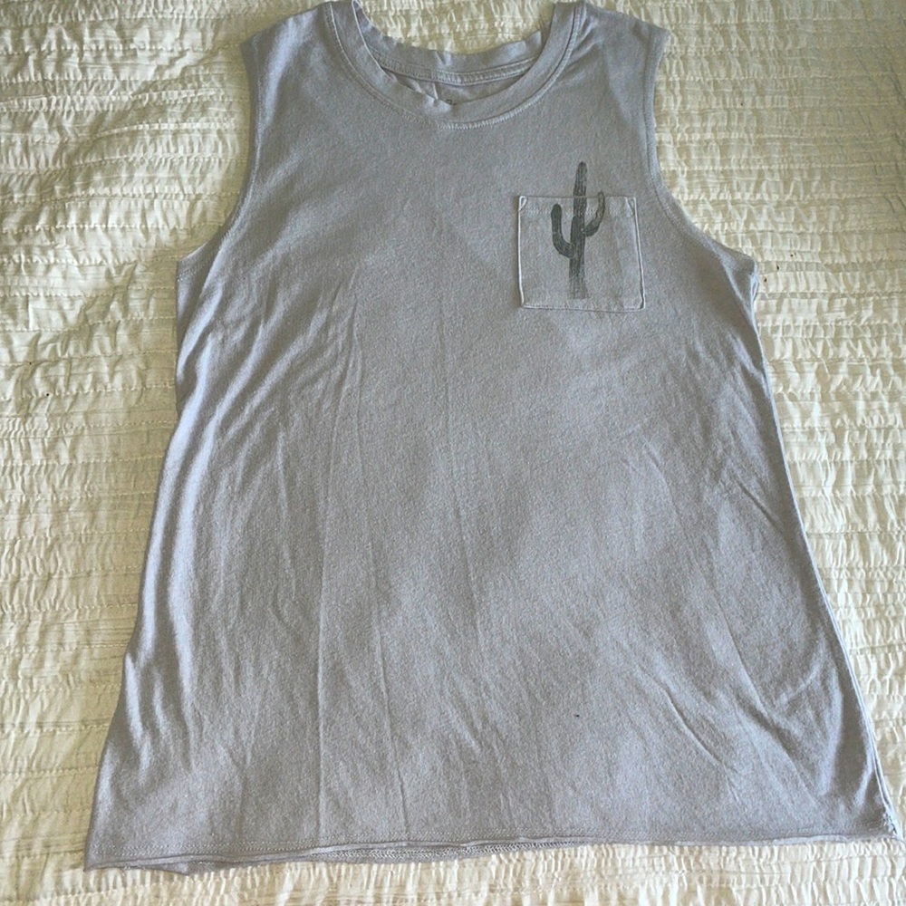Light gray muscle tee with cactus detailing